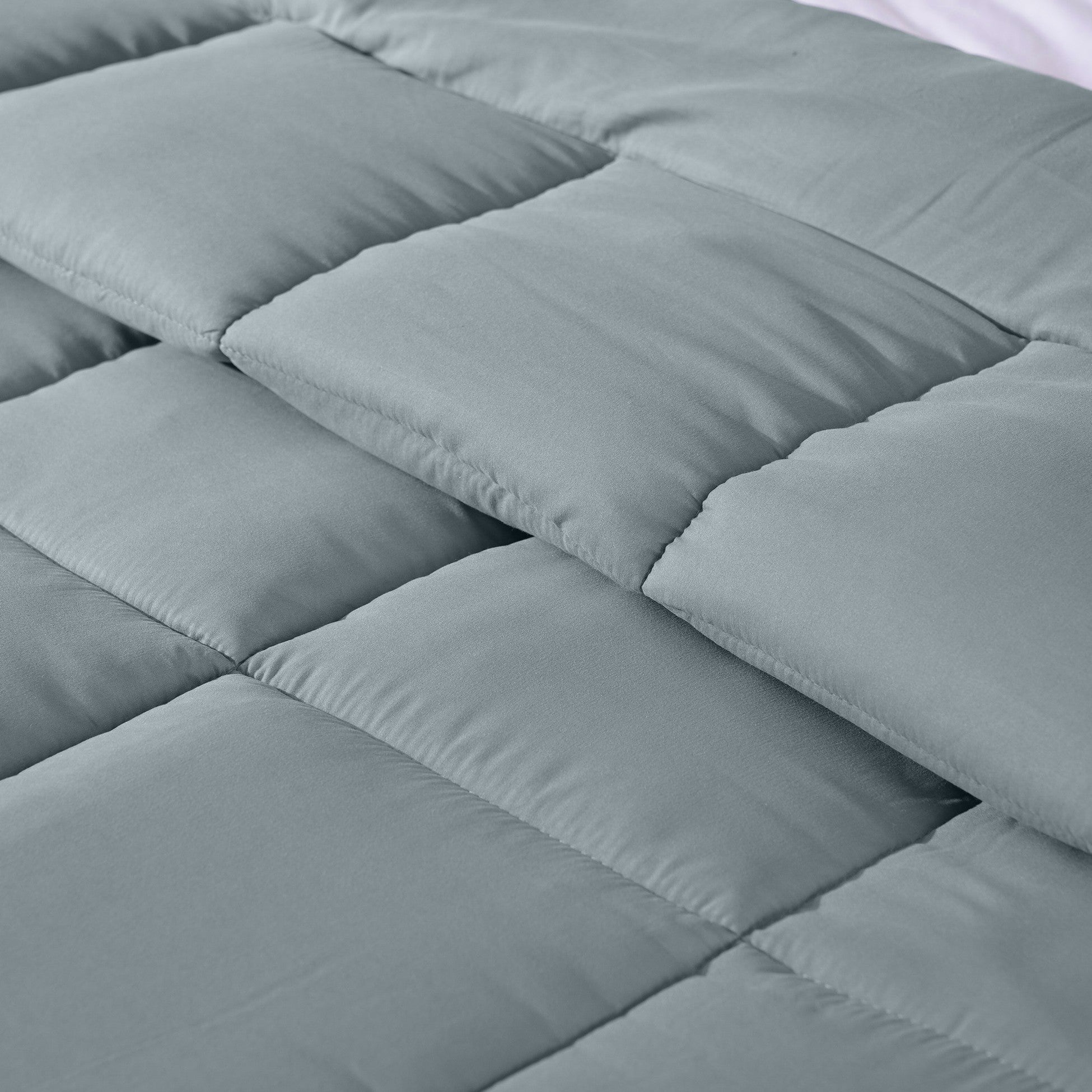 Het luxe dekbed van Vivid Dreams biedt perfect slaapcomfort voor een verkwikkende nacht.